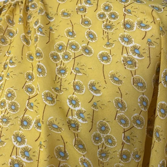 ONLY Slit back Floral Print Blouse - Picture 2 of 6